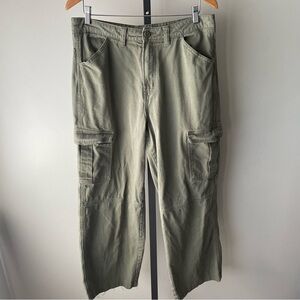 H&M Baggy Cargo Pants High Rise Green Size 10